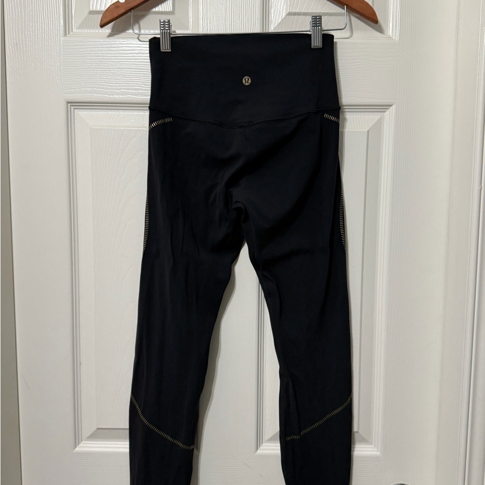 Lululemon align high rise pant size 6 euc - Picture 2 of 5